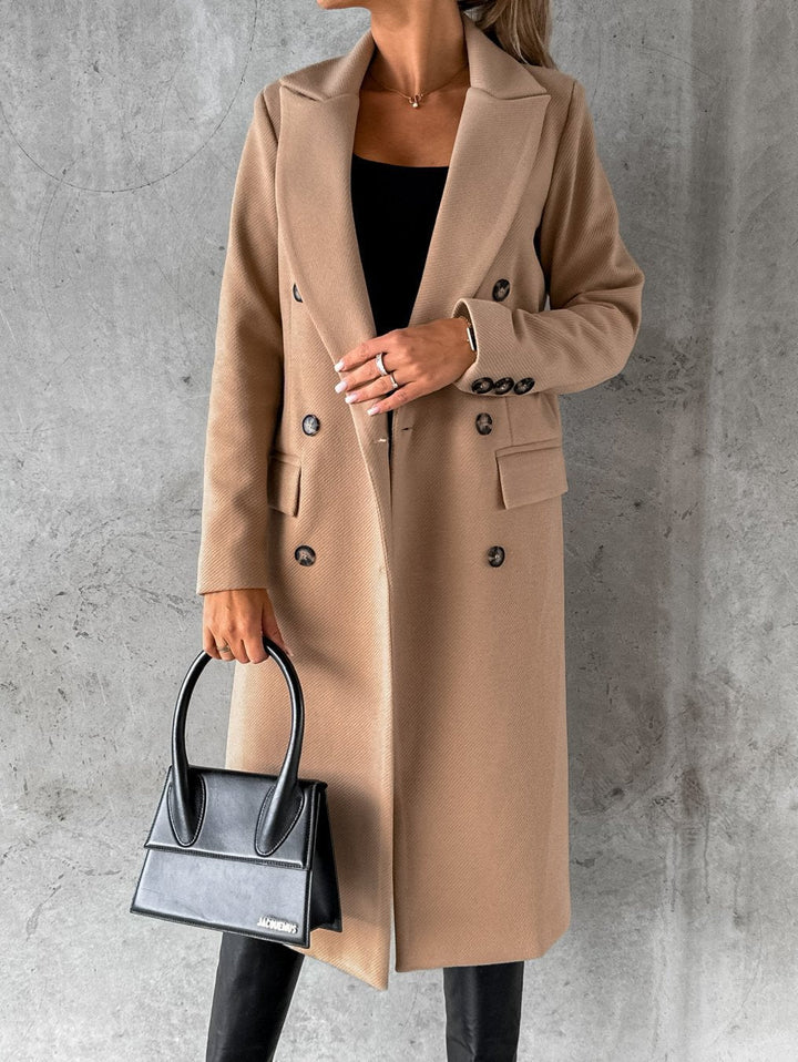 Trench cappotto lungo donna elegante per inverno. Capospalla femminile stile classico e versatile per un look chic.