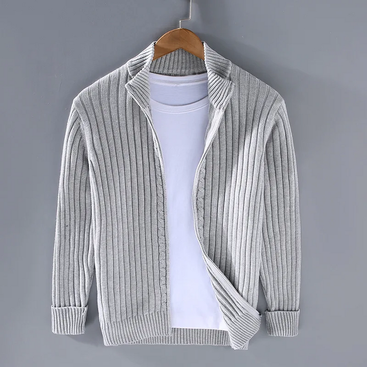 Cardigan uomo classico con zip, maglia a coste, perfetto per look casual o eleganti.