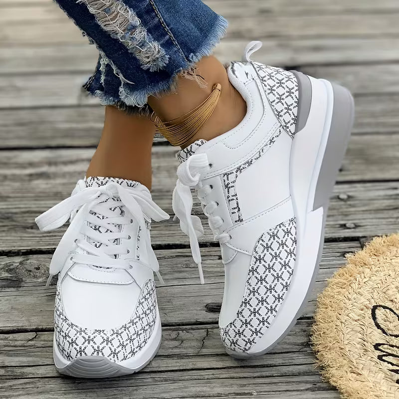 Scarpe donna eleganti con tacco largo per comfort quotidiano e stabilità, ideali per ogni occasione.