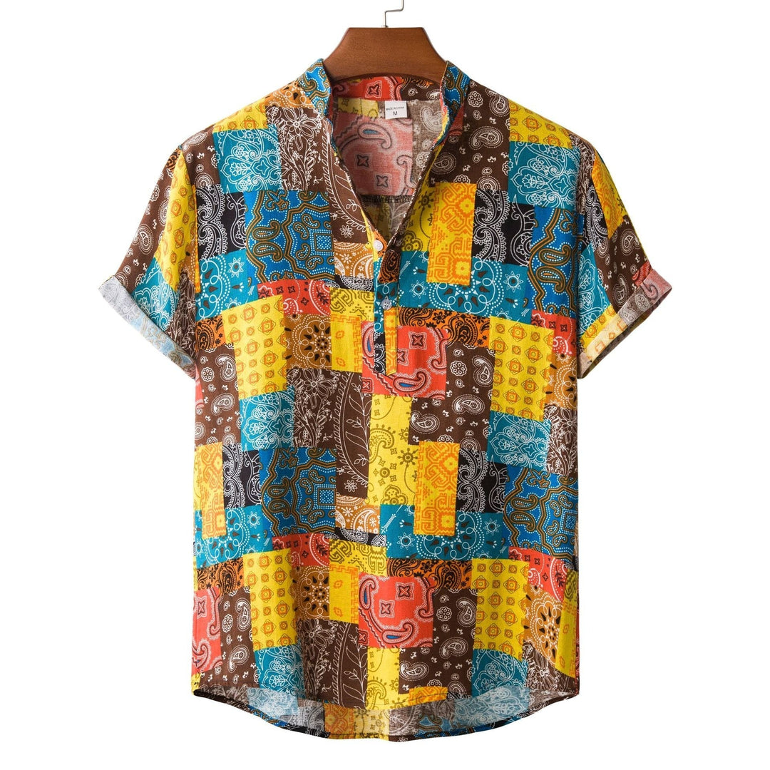 Camicia estiva da uomo slim fit con accattivante stampa di bambù. Perfetta per un look rilassato.