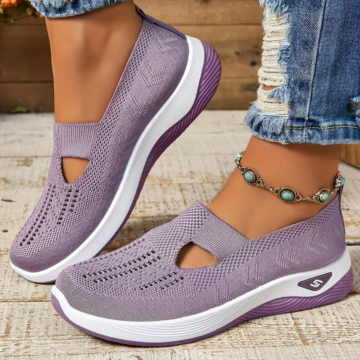 Scarpe ortopediche StrideEase flessibili, garantiscono libertà di movimento e supporto postura per uomo/donna.