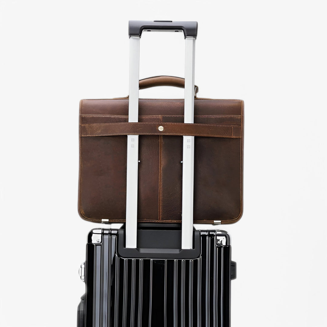 Borsa portadocumenti uomo professionale, capiente e versatile con tracolla. Essenziale per ufficio e viaggi.