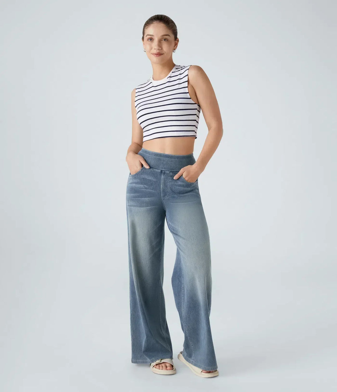 Versatili jeans donna vita alta gamba dritta elasticizzati. Ideali per outfit casual e chic con comodità.