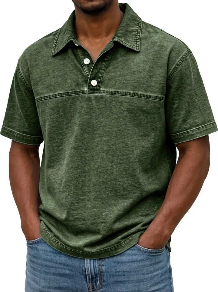 Polo uomo nera vintage, elegante e moderna, manica corta, look casual chic.