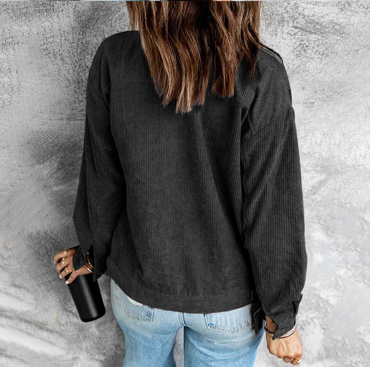 Giacca camicia donna, mix casual-elegante. Capo versatile e alla moda per autunno e primavera.