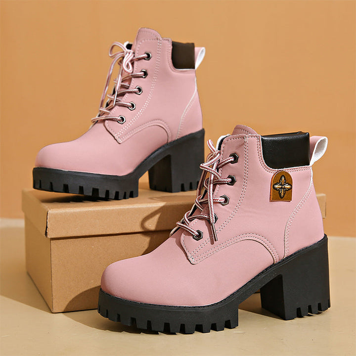 Stivaletti autunnali rosa con tacco chunky e zeppa, scarpe donna comode e alla moda per l'autunno.