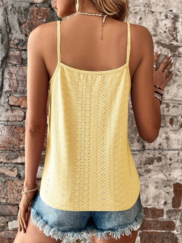 Top elegante donna con scollo a V, ideale per abbigliamento femminile estivo, raffinato e confortevole.