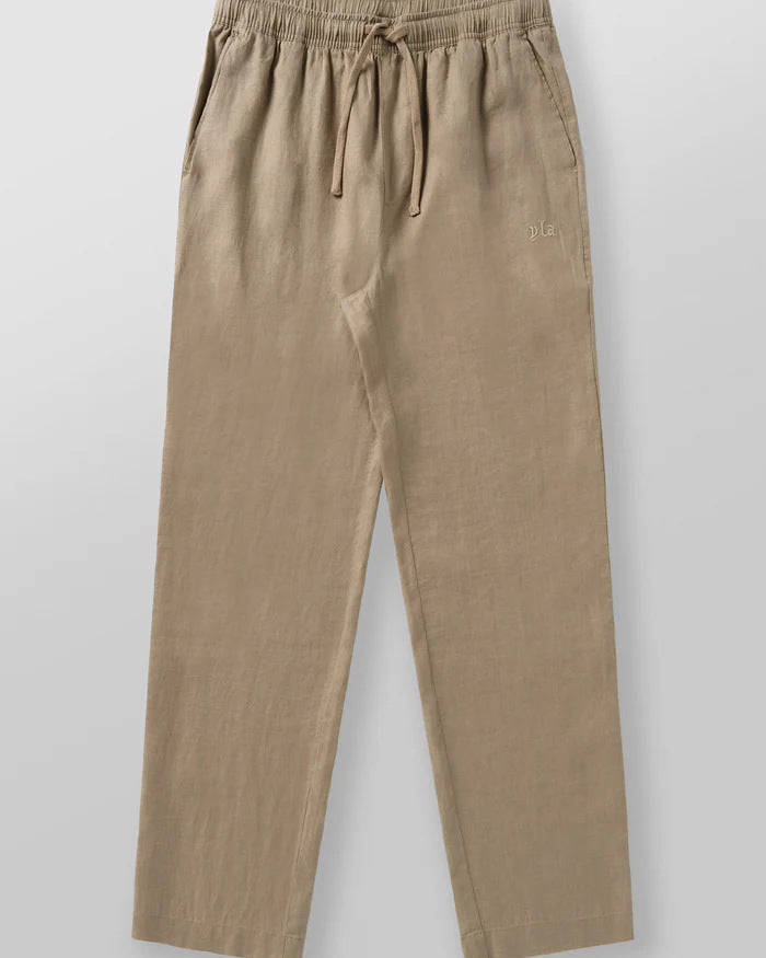 Pantaloni uomo a righe versatili, perfetti per look streetwear casual o sportivi primavera/estate.