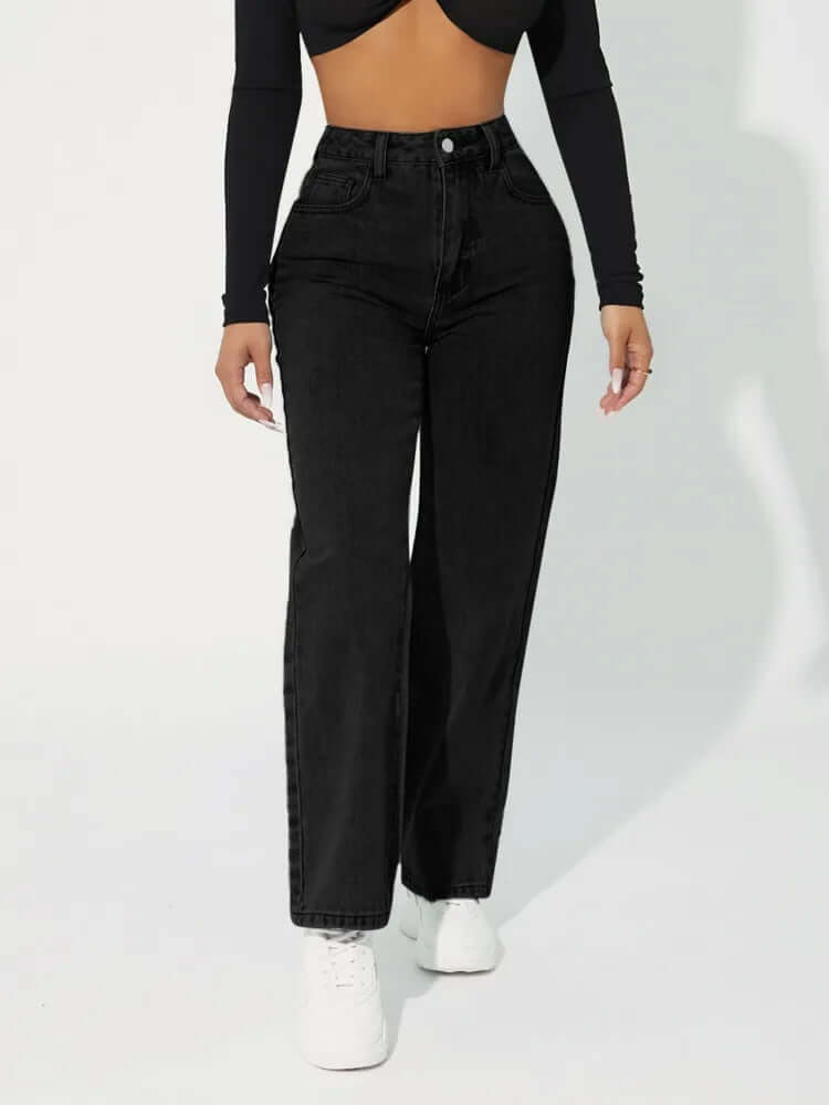 Jeans donna vita alta gamba dritta con chiusura a zip, perfetti per look casual e quotidiani alla moda.