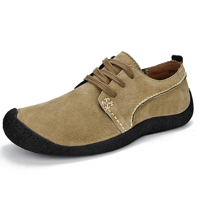 Scarpe sportive uomo per escursionismo e outdoor, con suola antiscivolo. Offrono comfort e versatilità casual.