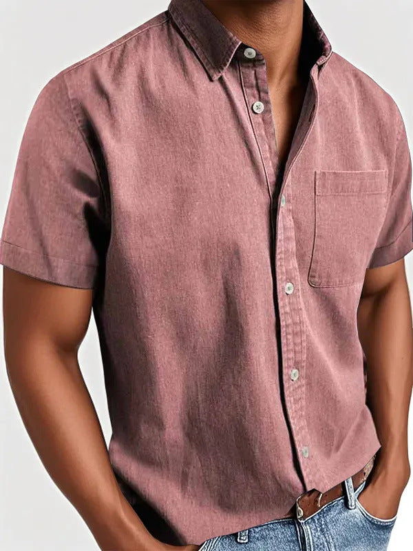 Polo uomo estiva a maniche corte con taschino, design casual e vestibilità regolare per il massimo comfort.
