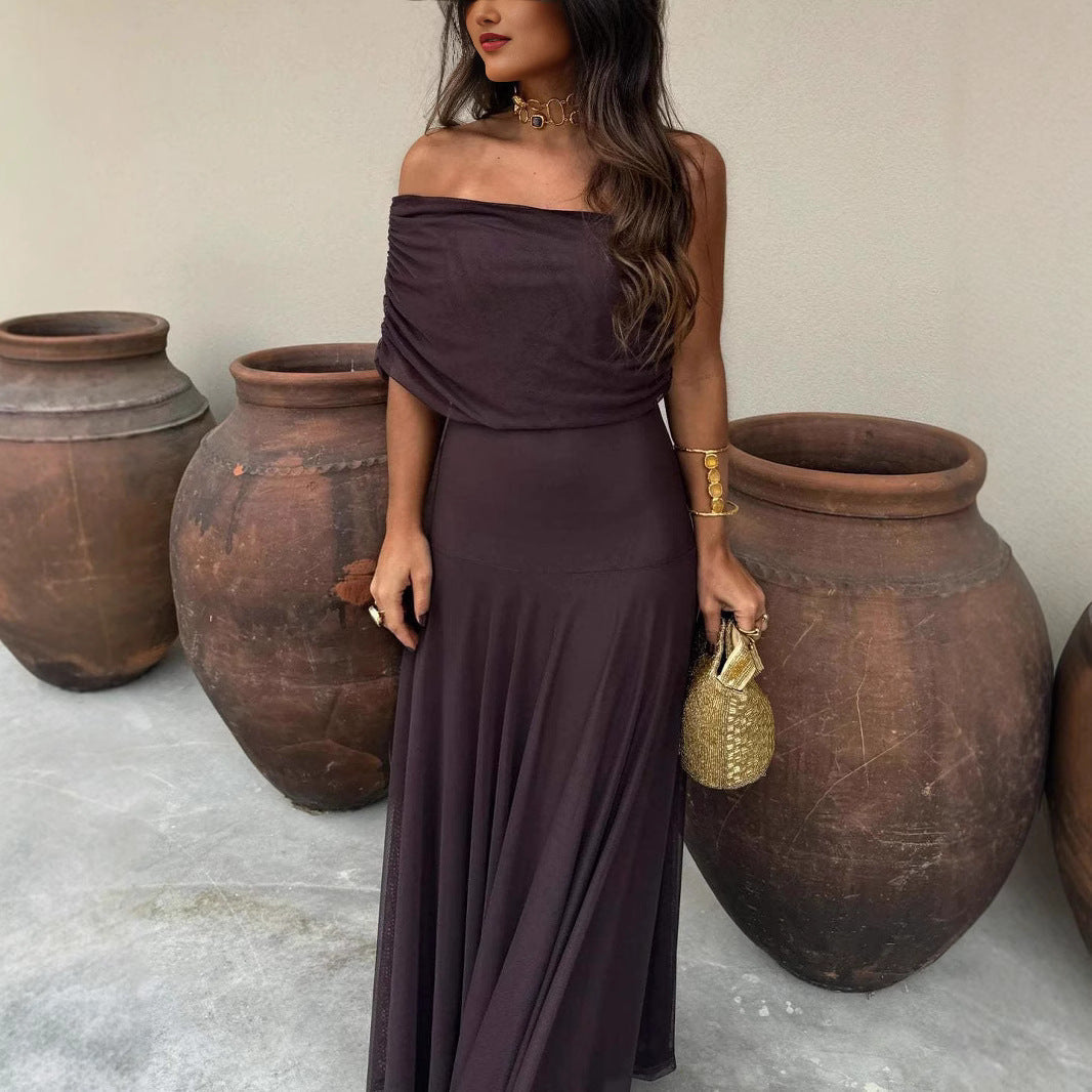 Abito lungo donna senza spalline colore caffè, gonna ampia e pannelli in rete. Ideale per un look elegante e sofisticato.