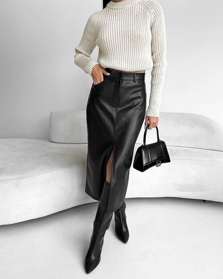 Gonna versatile a vita alta, per outfit casual chic o formali. Un must-have della moda femminile italiana.