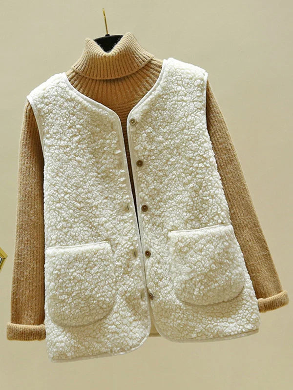 Gilet donna imbottito elegante, versatile senza maniche. Ideale per look casual-chic e mezza stagione.
