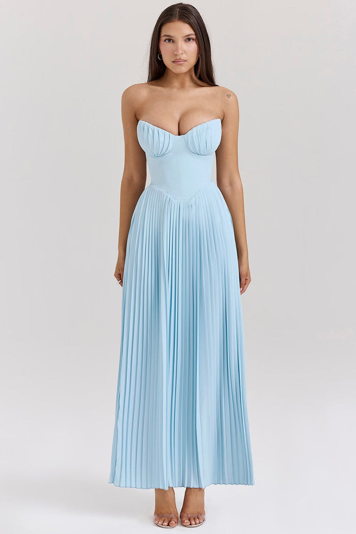 Maxi abito elegante blu da donna con scollo a cuore, perfetto per serate e cerimonie formali.