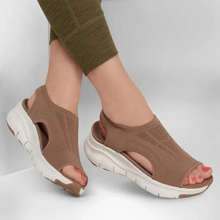 Sandali donna estivi con plantare anatomico e supporto arco plantare per massimo comfort.