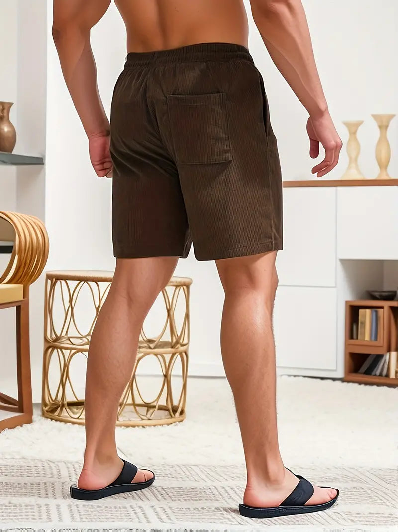 Moda uomo estiva: shorts in corduroy con vita elastica, molto comodi e versatili.
