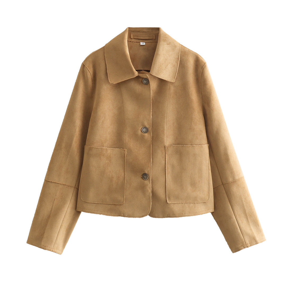 Giacca donna elegante beige con colletto quadrato e tasche. Stile versatile, perfetta per moda femminile autunno/primavera.