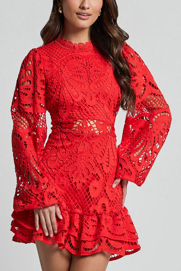 Abito donna autunnale elegante a maniche lunghe, con squisito pizzo floreale e cintura coordinata. Perfetto per eventi.