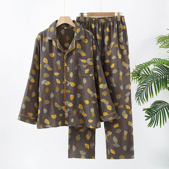 Pigiama uomo jacquard color cammello, set due pezzi con maglia lunga e pantaloni. Ideale per comfort e relax in casa.