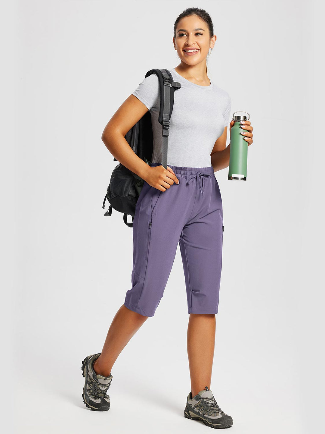 Capri donna per l'estate calda, con protezione solare e tasche per piccoli oggetti.