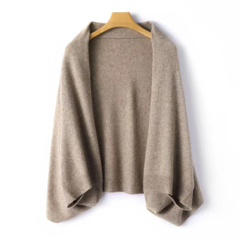 Scialle donna, accessorio moda versatile per un look sofisticato.