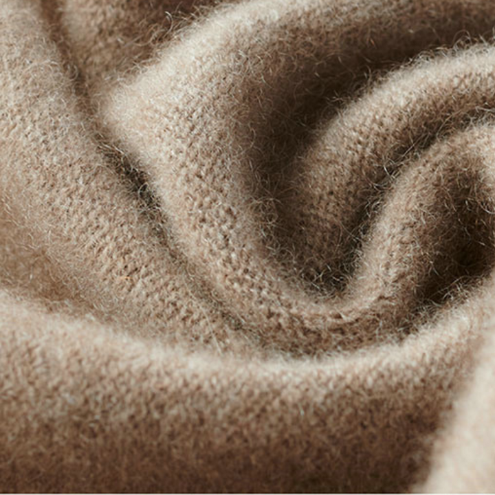 Scialle donna elegante, accessorio versatile per outfit serali o casual.