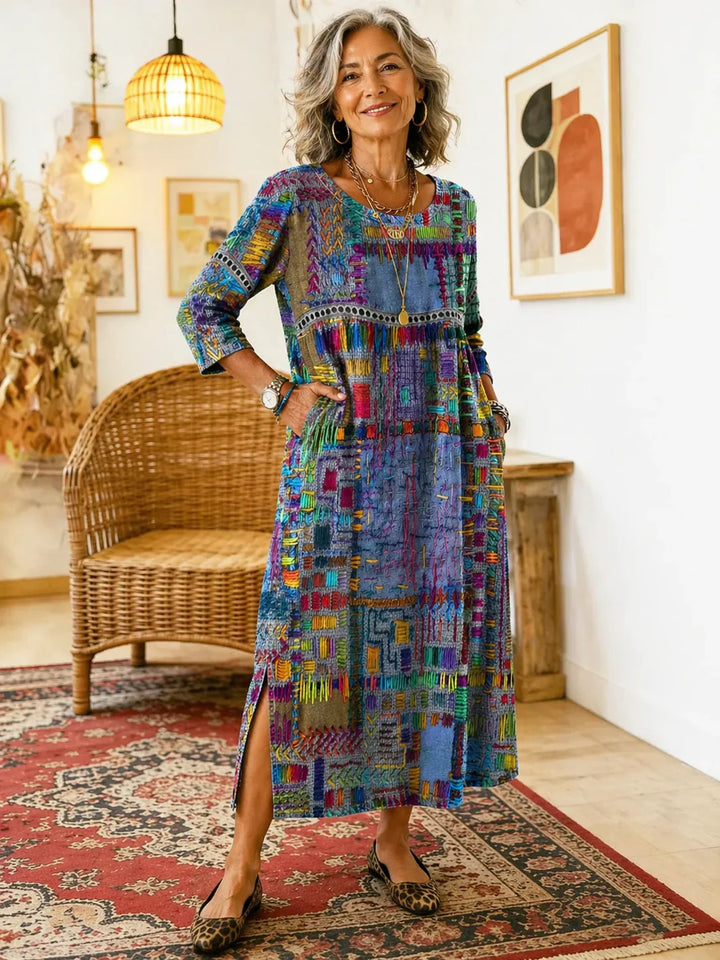 Abito midi donna patchwork multicolore con spacchi laterali. Ideale per moda casual estiva ed eleganza quotidiana.