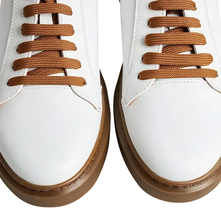 Sneakers casual uomo bianco marrone con rialzo interno 6cm, perfette per un look alla moda e discreto.
