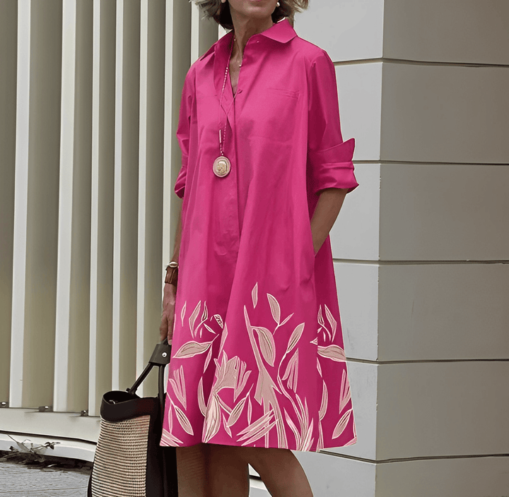 Abito donna elegante con colletto risvoltato. Shirtdress primavera estate casual e versatile. Perfetto per ogni look.