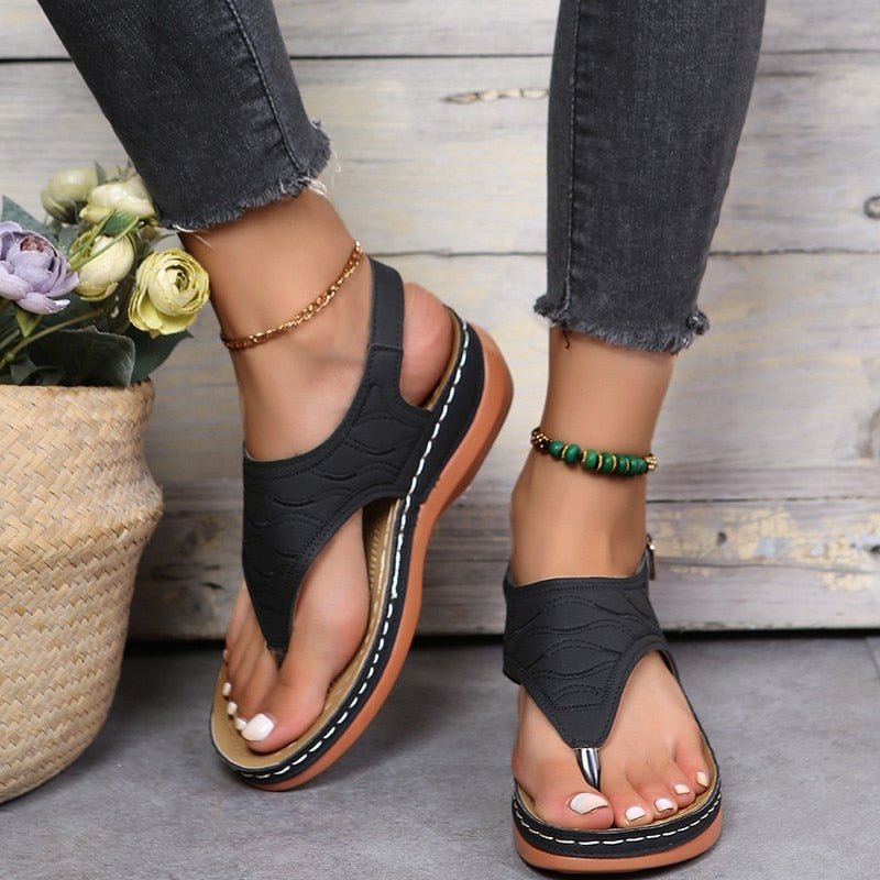 Sandali donna con cinturino regolabile per massimo comfort. Scarpe estive ortopediche che si adattano al tuo piede.