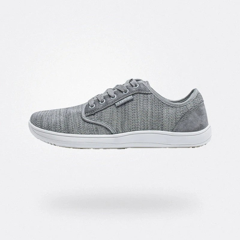 Coppia di scarpe barefoot unisex leggere e traspiranti. Perfette per l'estate, camminata e comfort casual quotidiano.