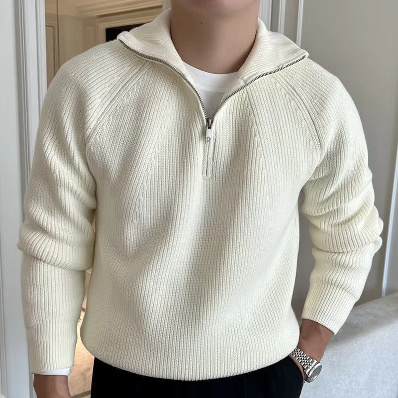 Maglione uomo a coste con cerniera un quarto. Stile casual ed elegante, perfetto per l'abbigliamento maschile.