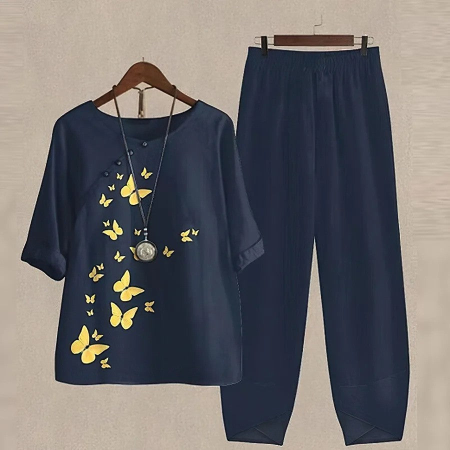Elegante set due pezzi donna con stampa floreale vintage. Un must-have per la moda femminile e outfit di tendenza.