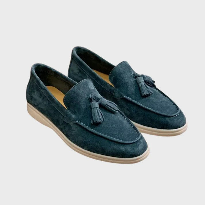 Mocassini uomo, scarpe eleganti con punta arrotondata. Stile classico e comfort quotidiano per moda maschile versatile.