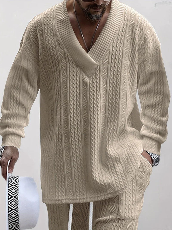 Set maglia donna versatile per autunno. Completo casual in maglia con pullover e pantaloncini, per comfort e relax.