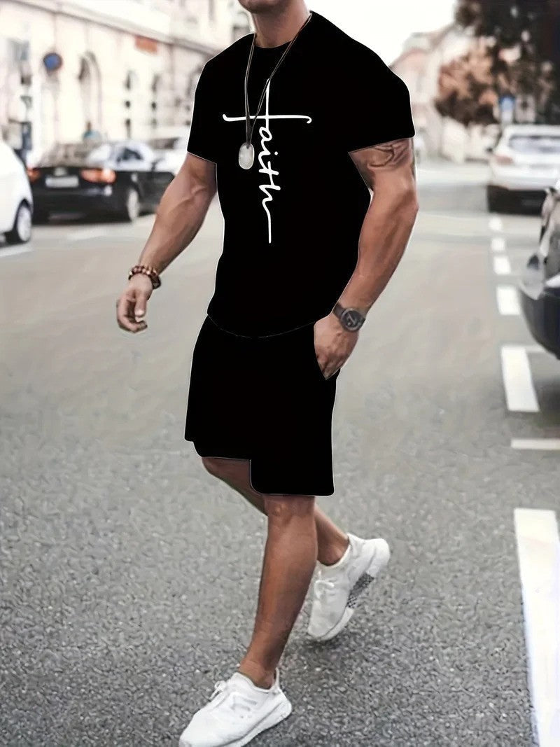 Set estivo uomo casual: T-shirt leggera e pantaloncini comodi. Ideale per la moda estiva e il comfort quotidiano.