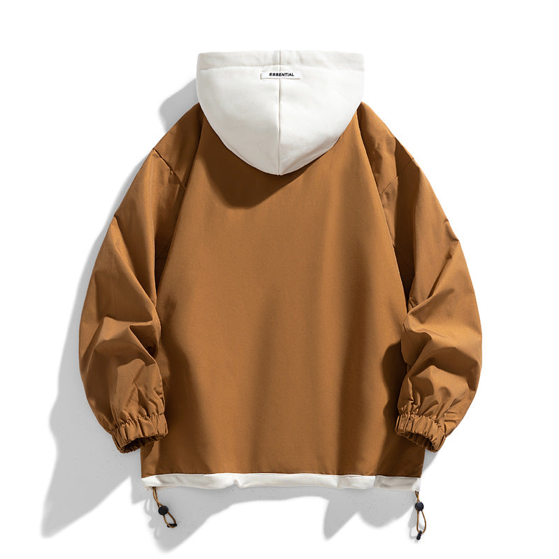 Giacca uomo invernale color block. Design stile baseball, giaccone casual sportivo per la moda streetwear maschile.