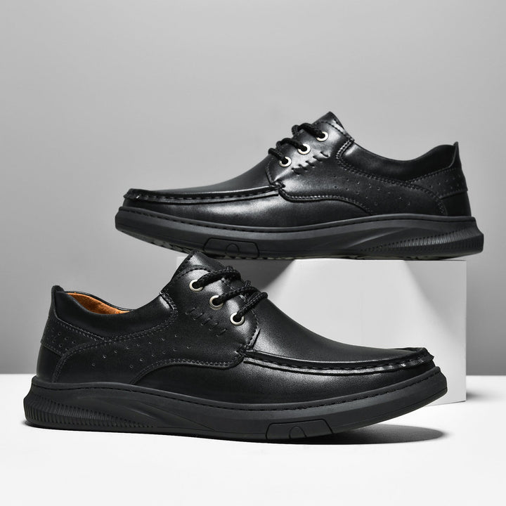 Scarpe uomo casual eleganti, mocassini traspiranti con punta tonda per un look versatile e comodo.