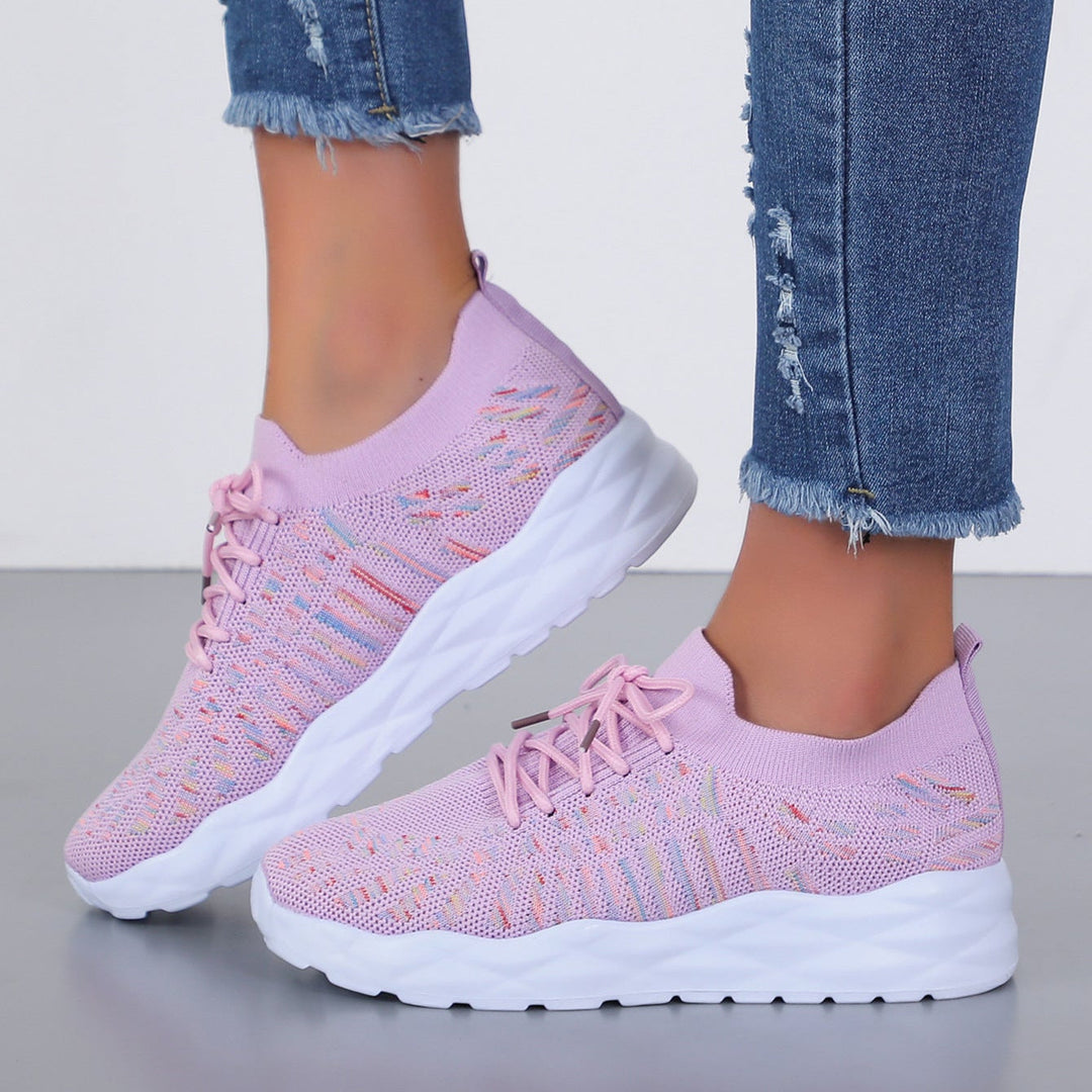 Scarpe da donna basse e comode, sneakers casual con lacci ideali per un comfort duraturo in ogni occasione.