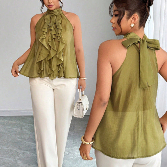 Top donna taglie forti verde oliva stile francese, con orlo arricciato e scollo all'americana. Elegante per business.