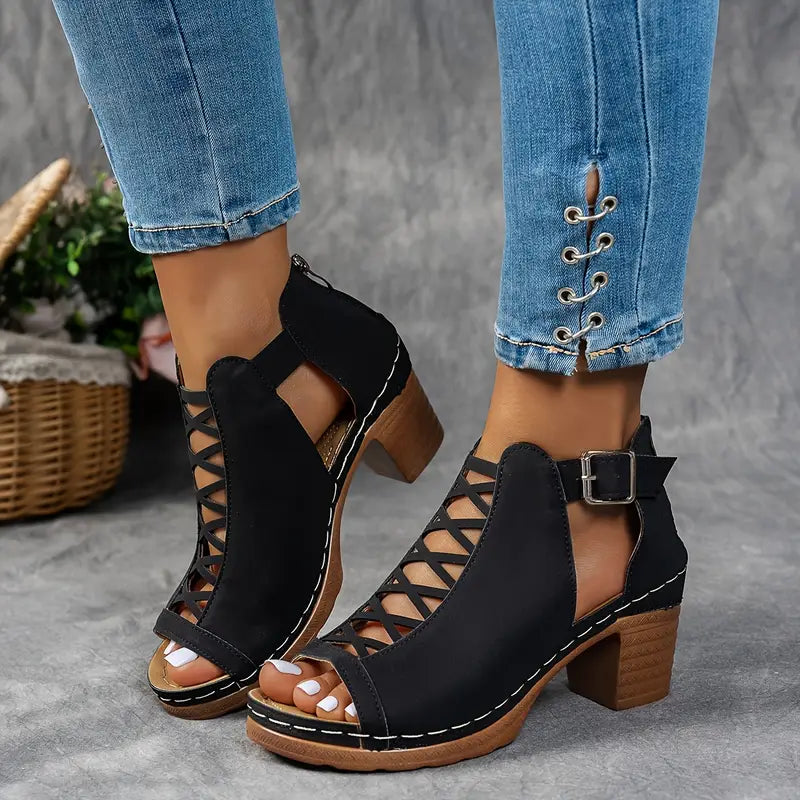 Sandali donna estivi comodi e leggeri con tacco elegante. Moda versatile per ogni occasione.
