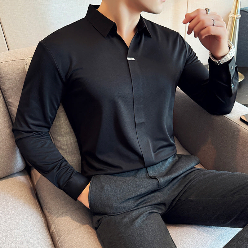 Camicia uomo a maniche lunghe, collo a V, stile moderno e versatile per abbigliamento maschile elegante o casual.