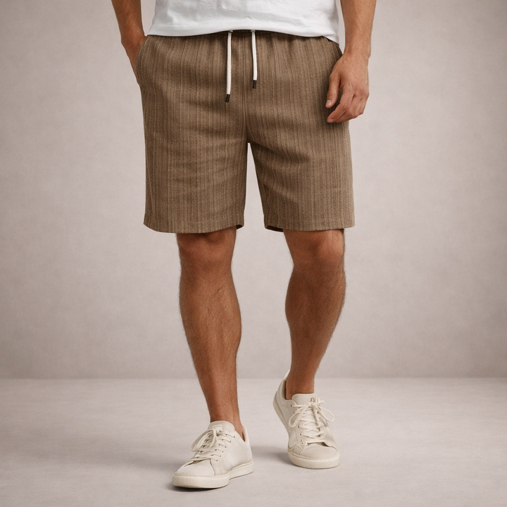 Shorts uomo estivi, perfetti per la moda mare, con vita regolabile e design confortevole.