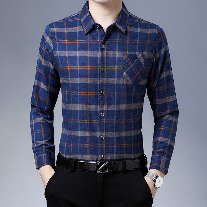 Elegante camicia uomo a quadri aderente, maniche lunghe, per un outfit versatile. Perfetta per l'ufficio o eventi casuali.