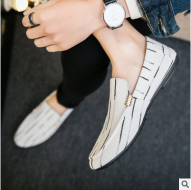 Mocassini uomo estivi traspiranti, scarpe leggere senza lacci. Comfort ideale per passeggio, viaggio e uso quotidiano.