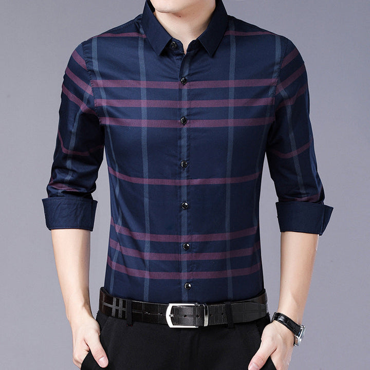 Camicia uomo elegante slim fit a maniche lunghe con moderno motivo a griglia. Perfetta per look casual chic.