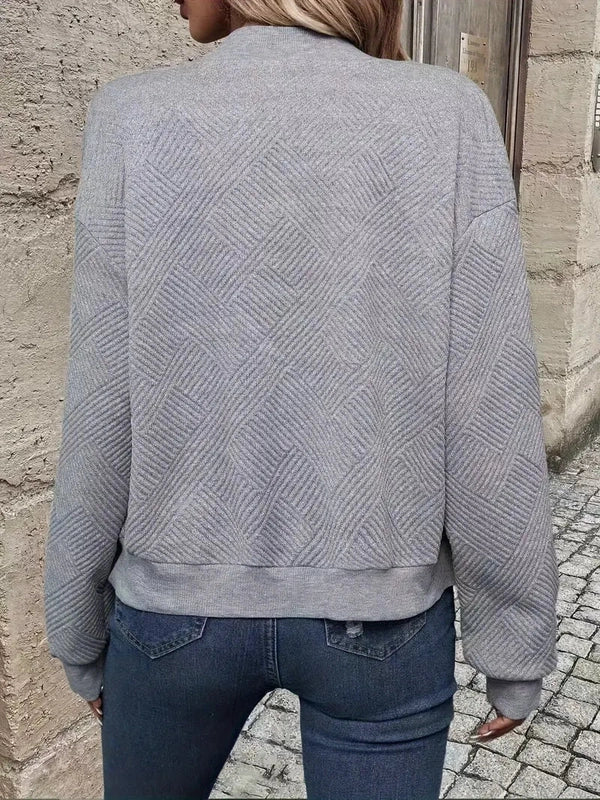 Giacca bomber donna versatile, stile moderno, ideale come soprabito leggero per autunno e primavera.