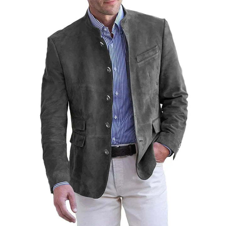 Blazer uomo autunnale sartoriale elegante, con bottoni distintivi e taglio moderno. Per look formali e casual.