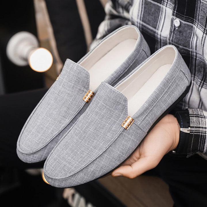 Mocassini uomo punta tonda, calzature slip-on per eleganza maschile, adatti ufficio e tempo libero.